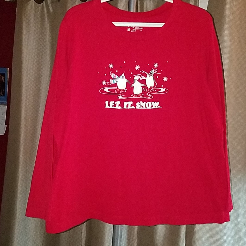 Holiday shirt, Penguins skating